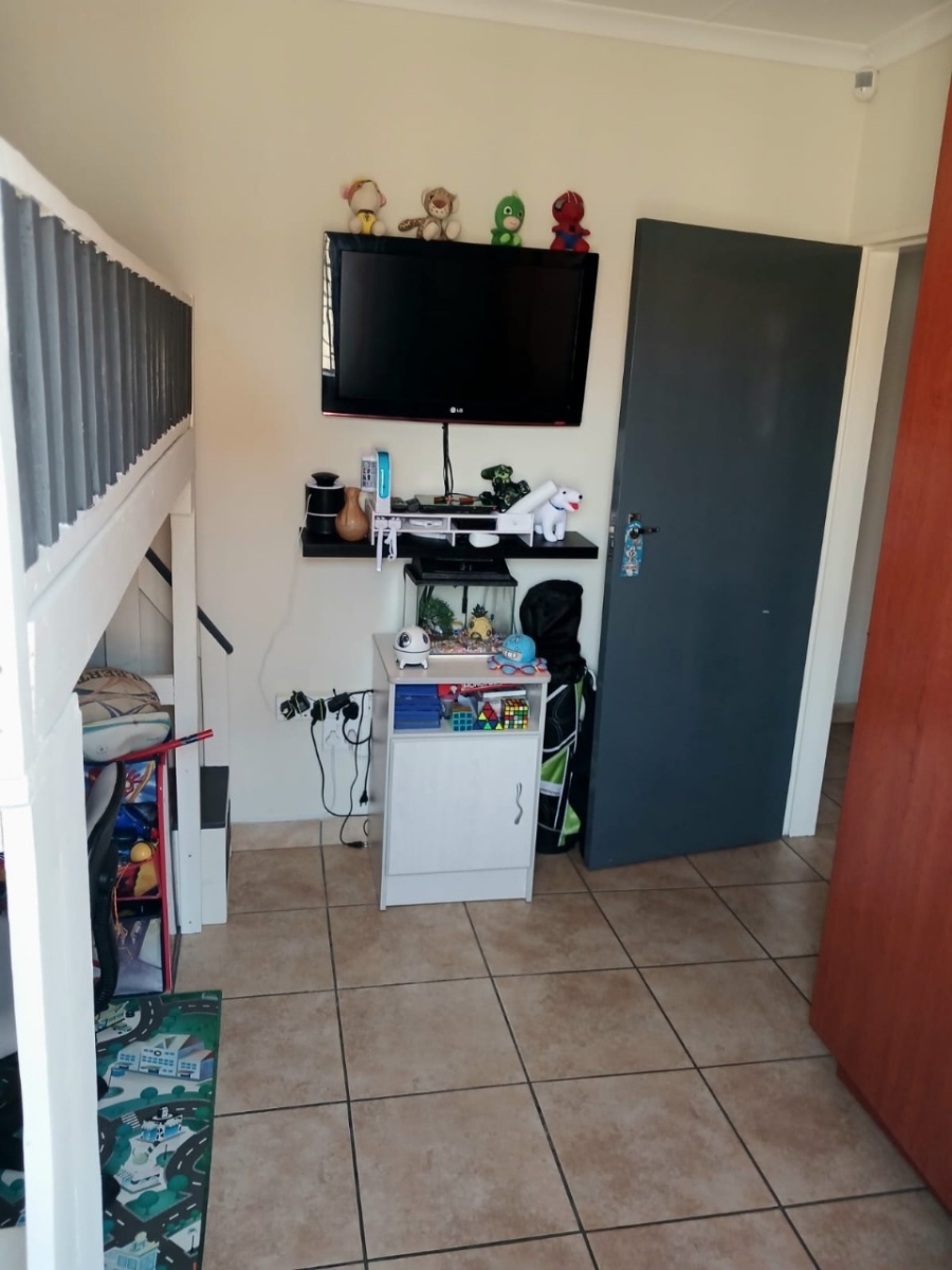 To Let 3 Bedroom Property for Rent in Waterkloof North West